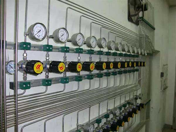 實(shí)驗(yàn)室氣路系統(tǒng)施工